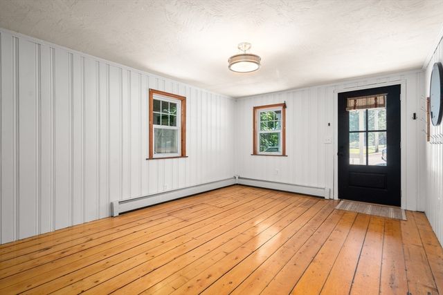 224 Turkey Hill Rd, Rutland, MA 01543