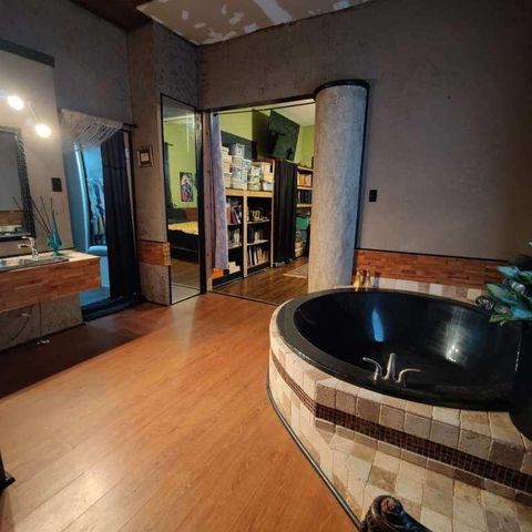 1907 Fletcher St Street N, Houston, TX 77009