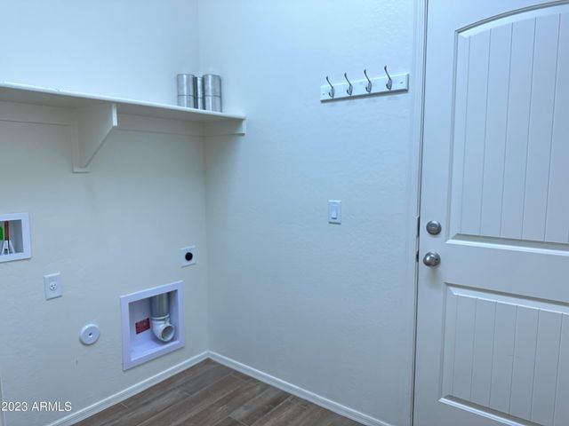 17768 W Daley Lane, Surprise, AZ 85387