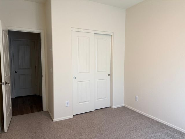 17768 W Daley Lane, Surprise, AZ 85387