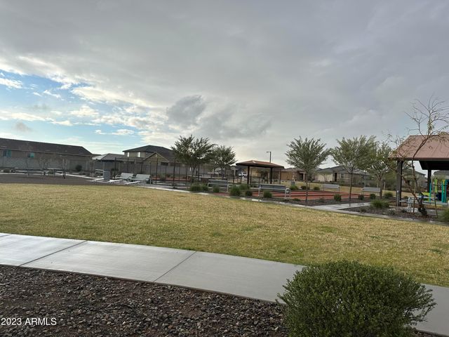17768 W Daley Lane, Surprise, AZ 85387