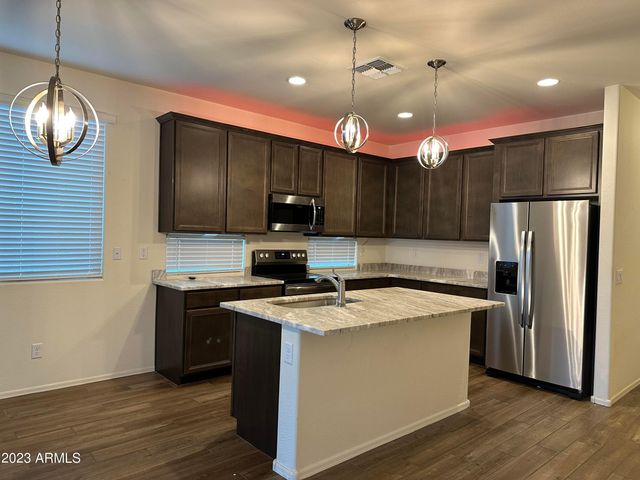 17768 W Daley Lane, Surprise, AZ 85387