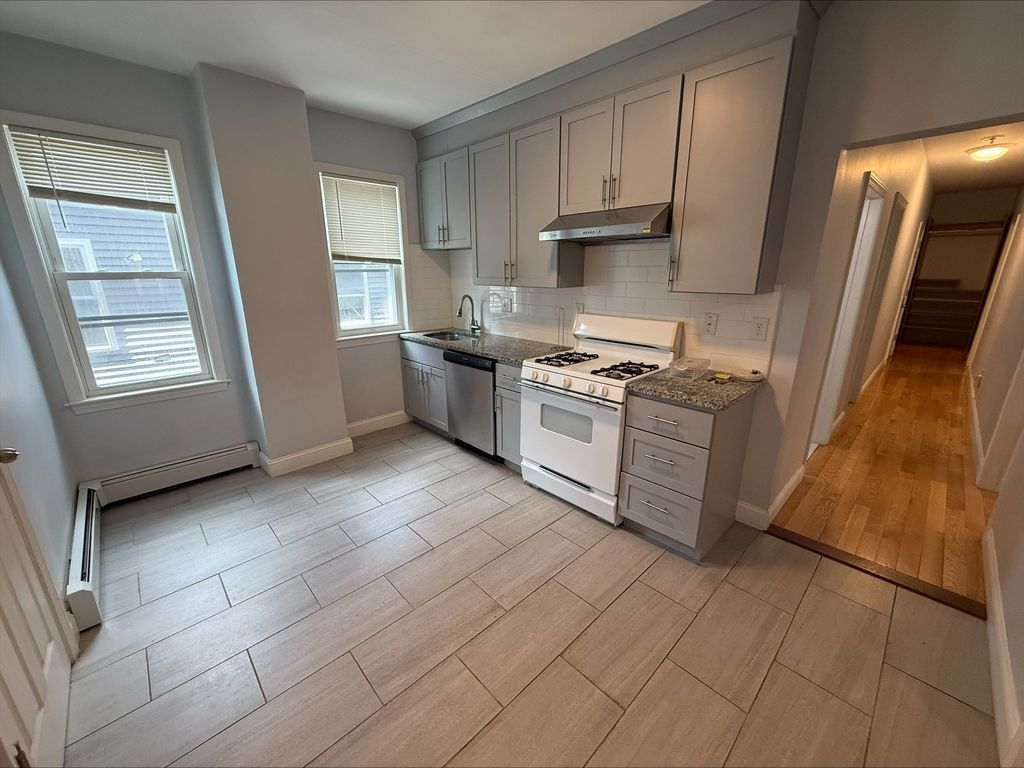 29 Waverly St 2, Boston, MA 02135