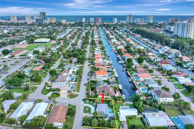 2304 SE 13th Ct, Pompano Beach, FL 33062