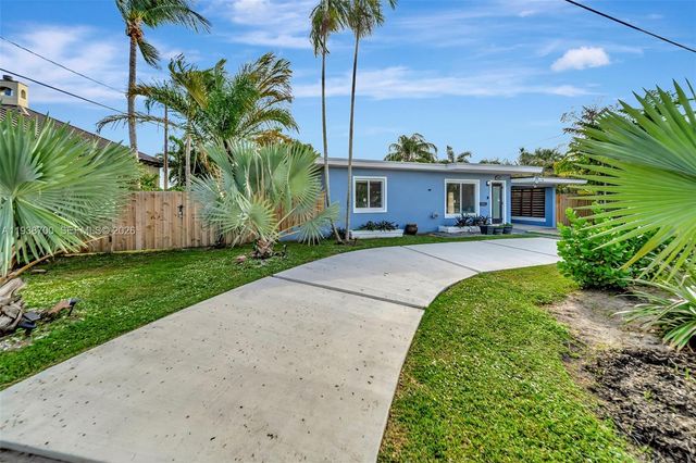 2304 SE 13th Ct, Pompano Beach, FL 33062