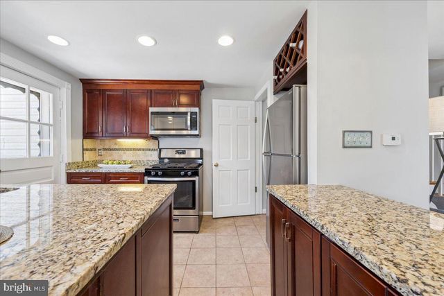 2612 JEFFERSON DR, Alexandria, VA 22303