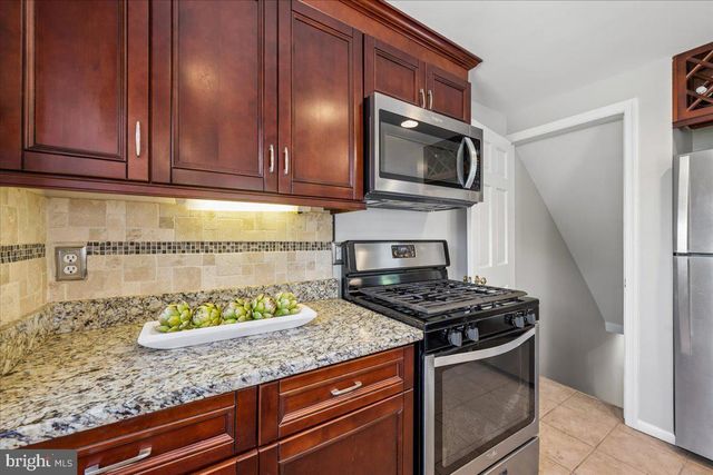 2612 JEFFERSON DR, Alexandria, VA 22303