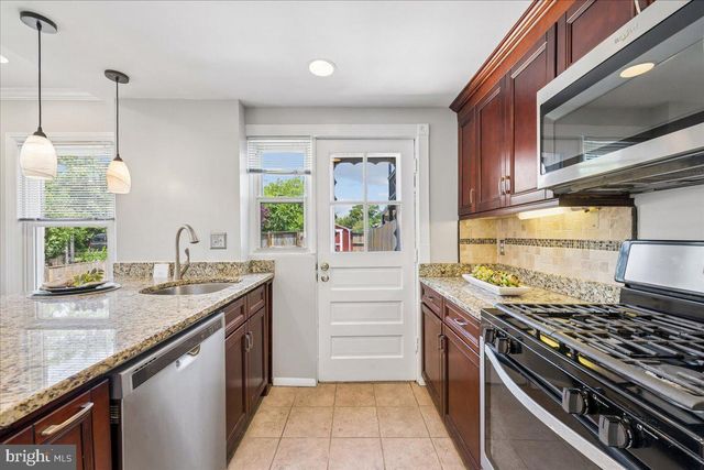 2612 JEFFERSON DR, Alexandria, VA 22303
