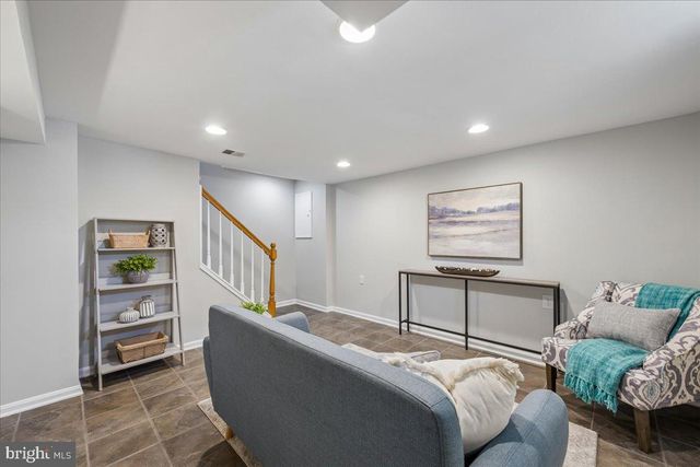2612 JEFFERSON DR, Alexandria, VA 22303