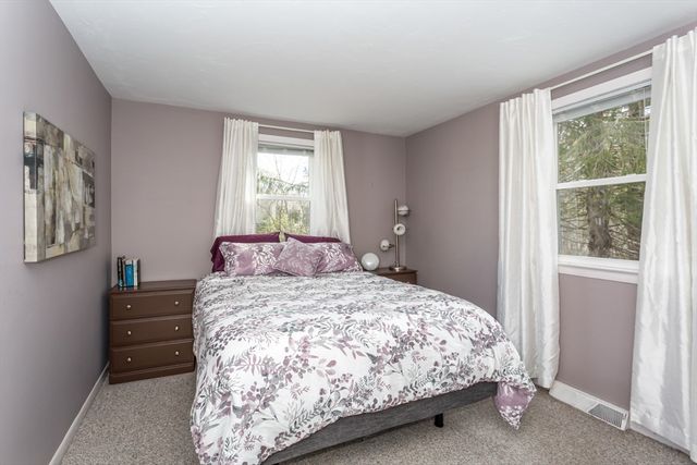 12 Harborwood Dr, Franklin, MA 02038