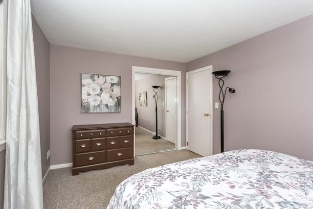 12 Harborwood Dr, Franklin, MA 02038