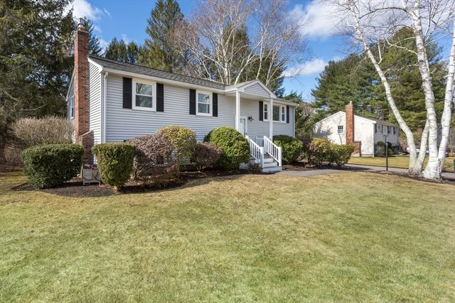 12 Harborwood Dr, Franklin, MA 02038