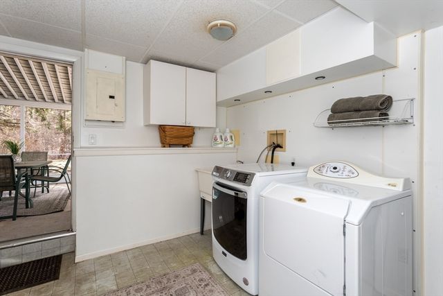 12 Harborwood Dr, Franklin, MA 02038