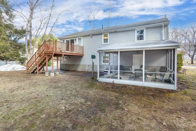 12 Harborwood Dr, Franklin, MA 02038