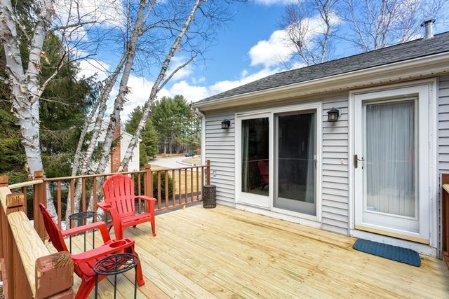 12 Harborwood Dr, Franklin, MA 02038
