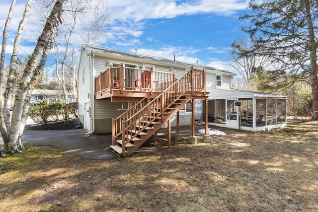 12 Harborwood Dr, Franklin, MA 02038