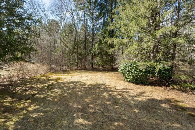 12 Harborwood Dr, Franklin, MA 02038