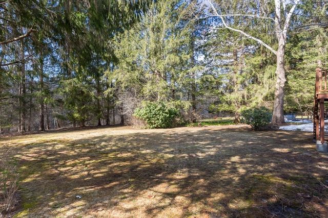 12 Harborwood Dr, Franklin, MA 02038