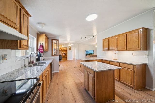 25297 E 310 Road, Chelsea, OK 74016