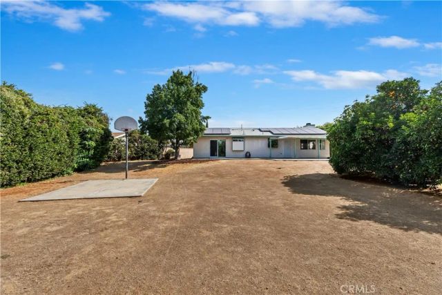 10372 Wells, Riverside, CA 92505