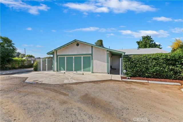 10372 Wells, Riverside, CA 92505
