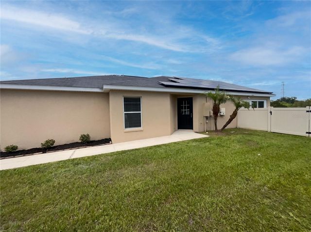 2005 ORANGE AVENUE, St Cloud, FL 34769