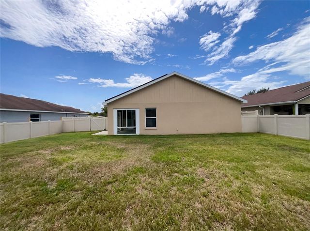 2005 ORANGE AVENUE, St Cloud, FL 34769