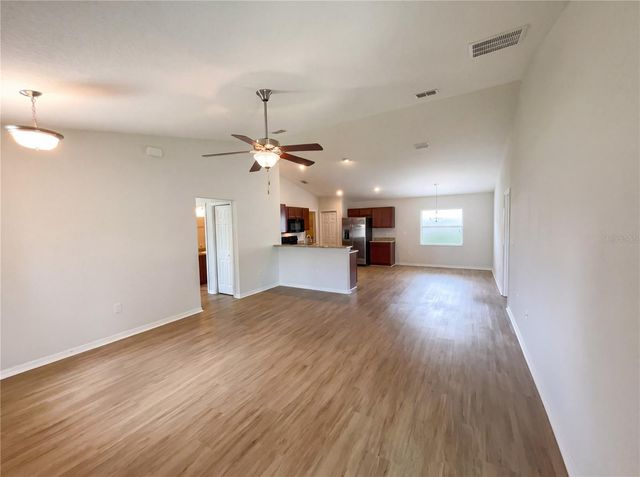 2005 ORANGE AVENUE, St Cloud, FL 34769