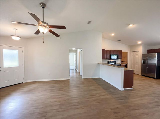 2005 ORANGE AVENUE, St Cloud, FL 34769