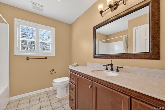 1071 Craigville Road, Chester, NY 10918