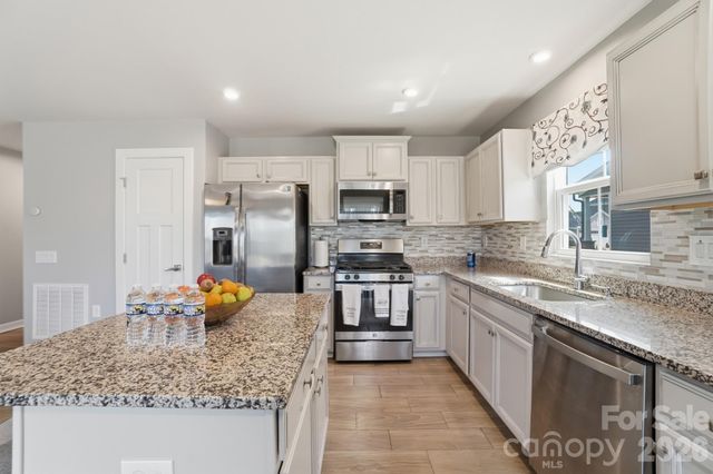 4281 Stream Dale Circle NW, Concord, NC 28027