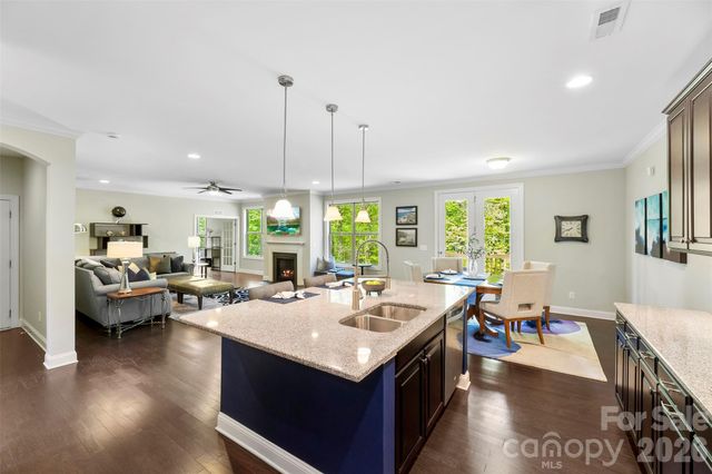 220 Kingsdown Avenue, Charlotte, NC 28270