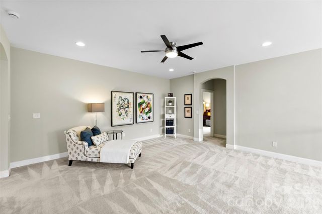 220 Kingsdown Avenue, Charlotte, NC 28270