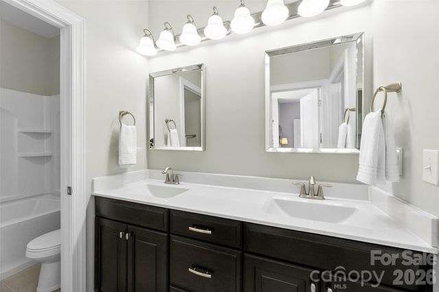 220 Kingsdown Avenue, Charlotte, NC 28270