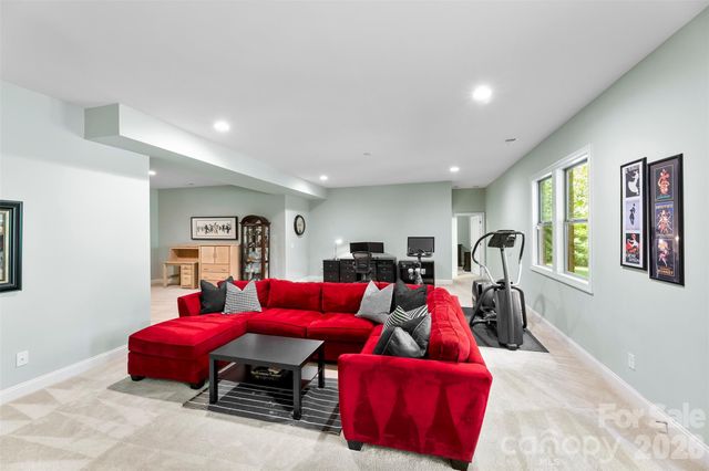 220 Kingsdown Avenue, Charlotte, NC 28270