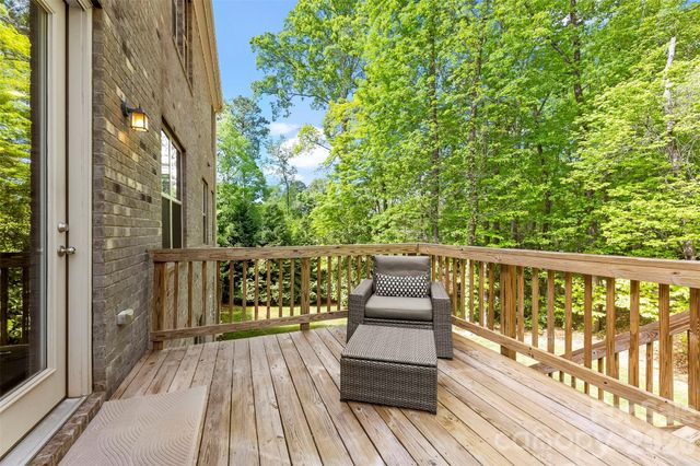220 Kingsdown Avenue, Charlotte, NC 28270