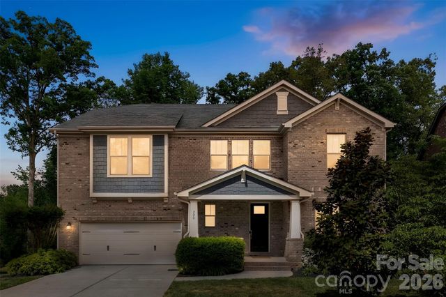 220 Kingsdown Avenue, Charlotte, NC 28270