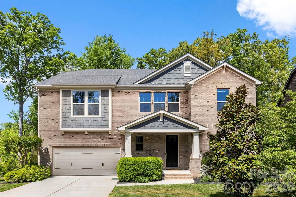 220 Kingsdown Avenue, Charlotte, NC 28270