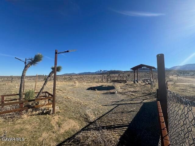 136 Ste Drt Vic Avenue W8 Ste, Pearblossom, CA 93553