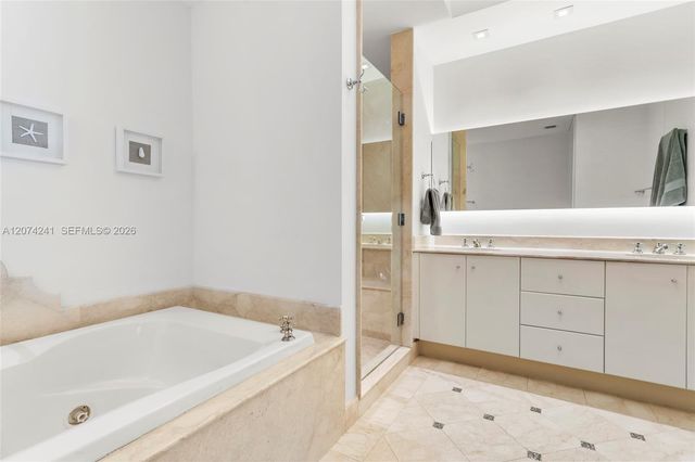100 S Pointe Drive 1810, Miami Beach, FL 33139