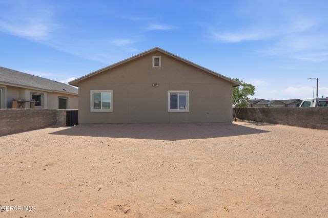 833 NENA SHAPLEIGH, Socorro, TX 79927
