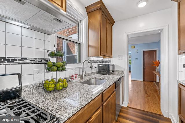 1318 W 37TH ST W, Baltimore, MD 21211