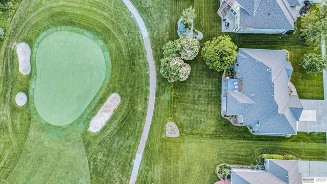 17117 Oakmont Drive, Omaha, NE 68136
