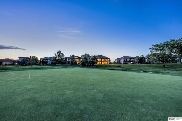 17117 Oakmont Drive, Omaha, NE 68136