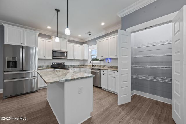 406 Elgin Road, Hubert, NC 28539