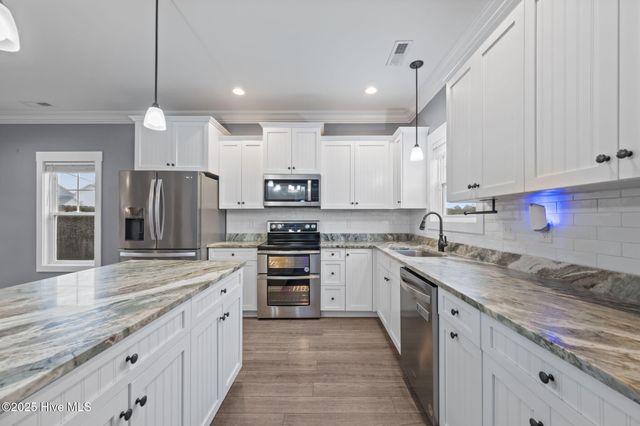 406 Elgin Road, Hubert, NC 28539