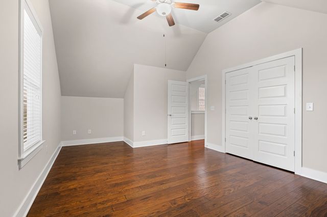 766 Cottage Park Dr, Nashville, TN 37207