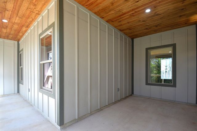 233 Old Oaks Path, Kerrville, TX 78028