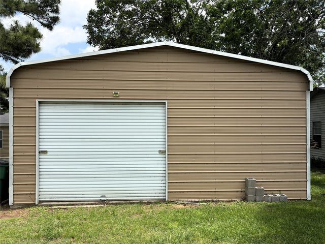 204 Causeway Cove, Seven Points, TX 75143