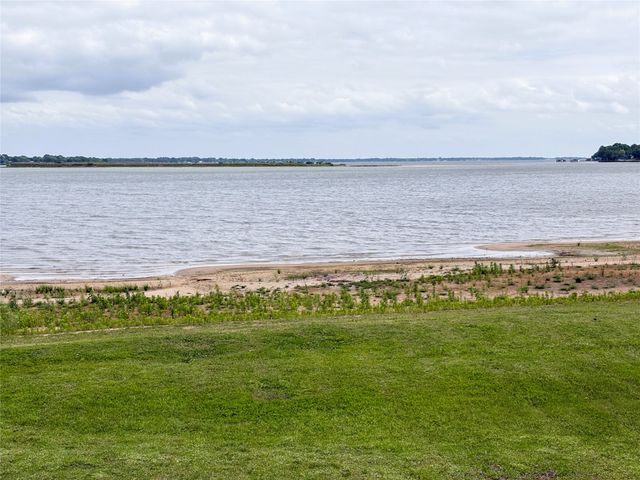 204 Causeway Cove, Seven Points, TX 75143